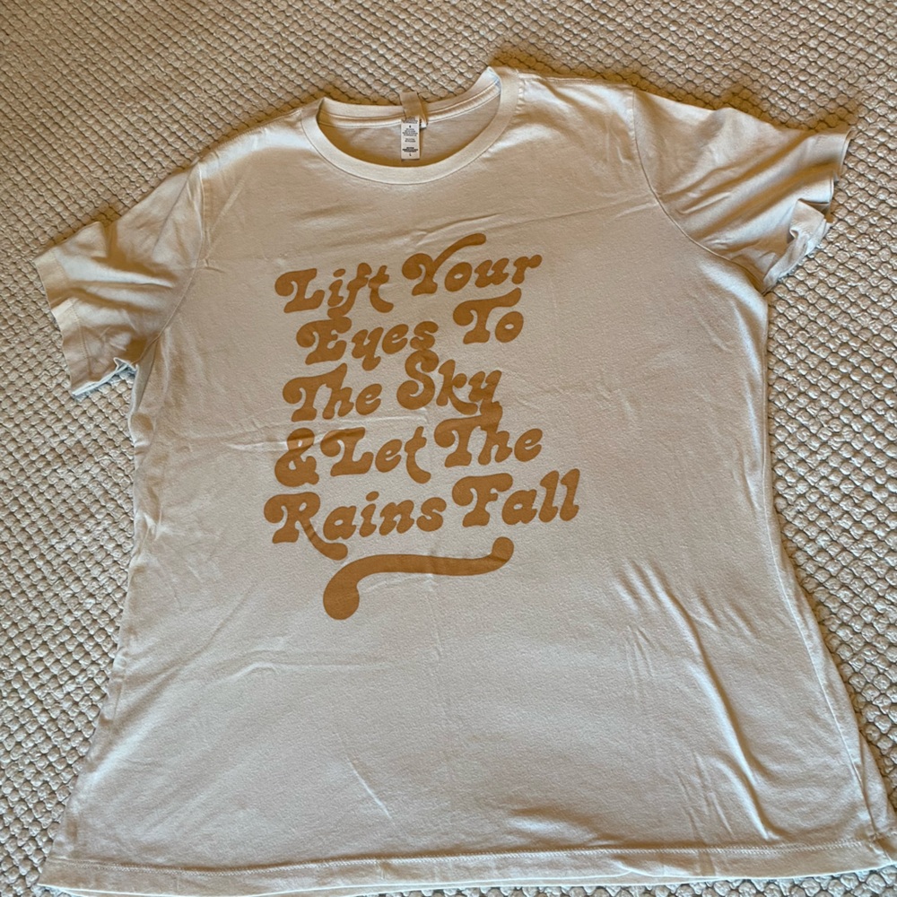 Women's Wild and Free Graphic Tee